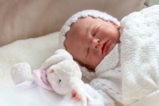 Casal quer disputar guarda de bebê reborn na Justiça após divórcio