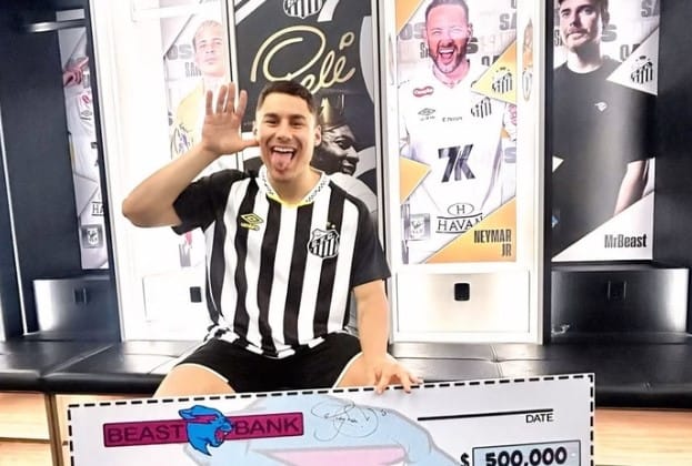 Conheça o jovem que ganhou R$ 2,8 milhões ao vencer Neymar em desafio