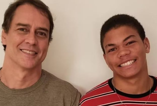 Marcello Antony revela o motivo de ter exposto adoção do filho com HIV