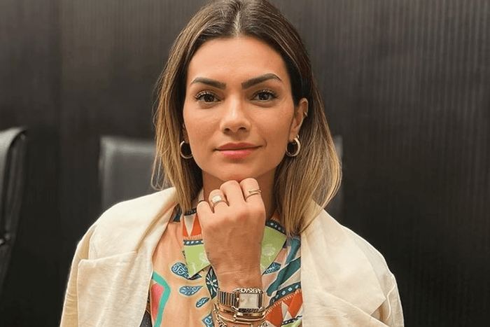 Kelly key revela ter sofrido pressões estéticas desde a adolescência