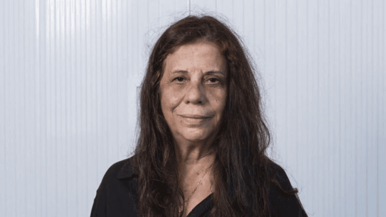 Maria Gladys denuncia filha por roubo e revela dificuldades financeiras extremas.