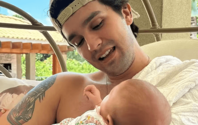 Luan Santana se declara à filha durante show: “Pedacinho do céu”.