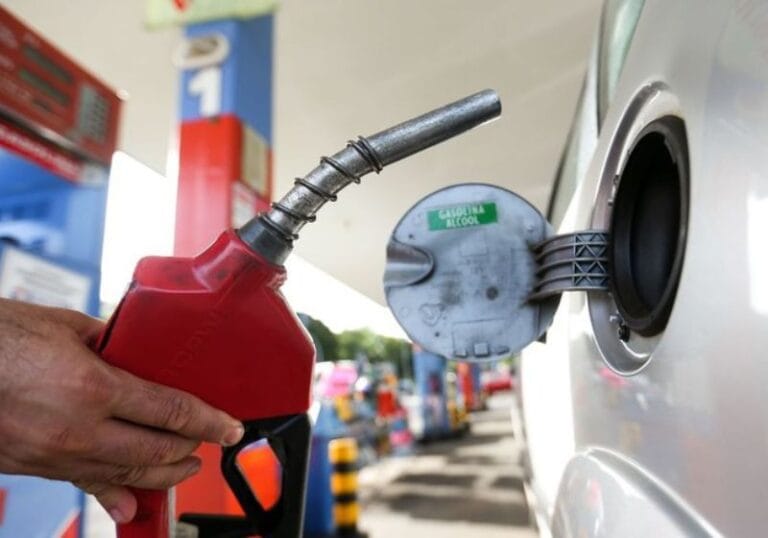 Governo zera PIS/Cofins sobre biodiesel e querosene e cria subsídios para gás de cozinha e diesel