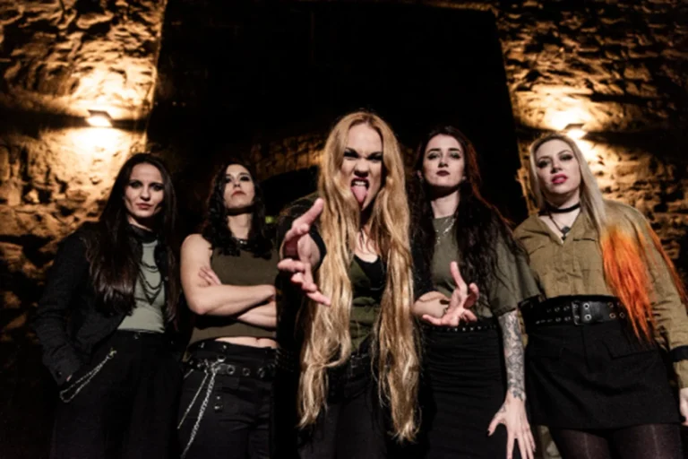 Nervosa lança sexto álbum “Slave Machine” com produção de Martin Furia