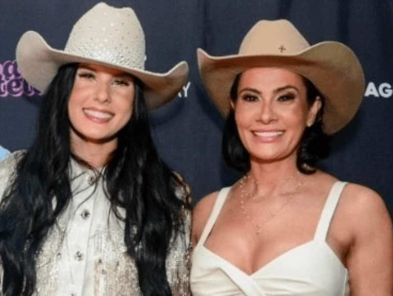 Ana Castela homenageia a mãe, Michelle, que completa 43 anos