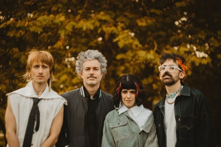 Supercombo libera Parte 2 de “Caranguejo” e finaliza álbum dividido em dois atos