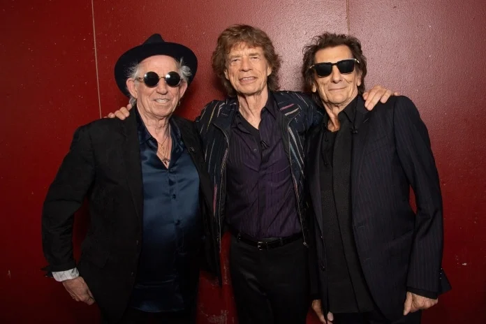 Rolling Stones reaparecem como The Cockroaches e lançam “Rough And Twisted” exclusivamente em vinil