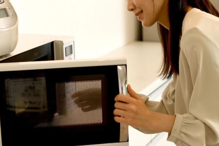 Seis truques com o micro-ondas que agilizam o dia a dia na cozinha