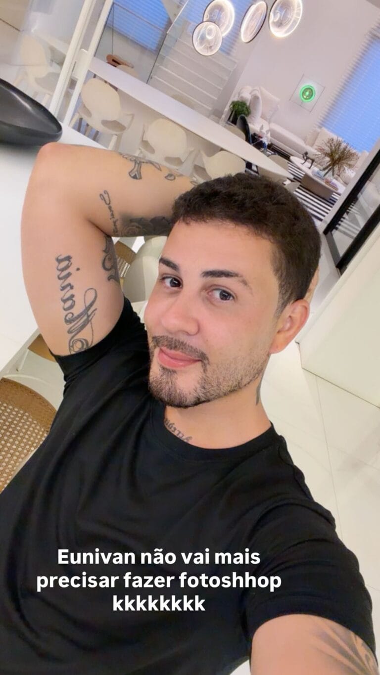 Carlinhos Maia retorna às redes e exibe resultado de cirurgia na papada
