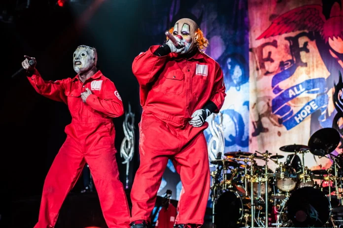 Fã recebe antecipadamente “Look Outside Your Window” e compara álbum do Slipknot a Pink Floyd