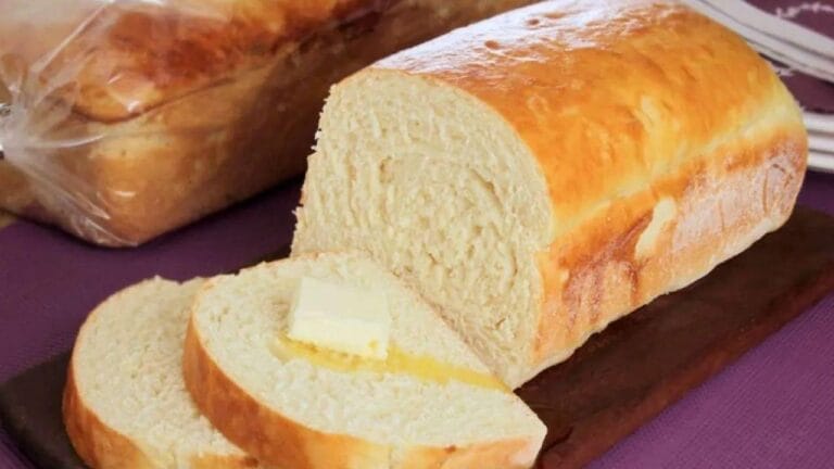 Receita ensina preparo de pão caseiro macio em apenas 2 horas