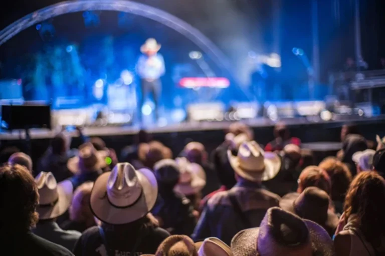 Repetição de fórmulas no sertanejo provoca críticas de artistas e produtores