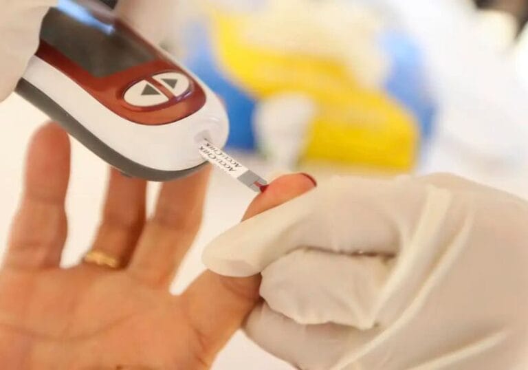 SUS passa a oferecer transplante de membrana amniótica para feridas do pé diabético e lesões oculares