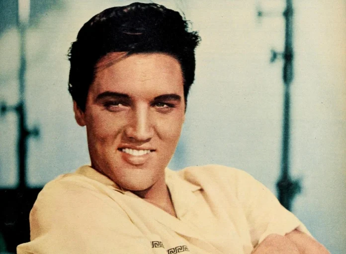 Plataforma classifica as 10 melhores músicas dos anos 50 com método de comparação de listas