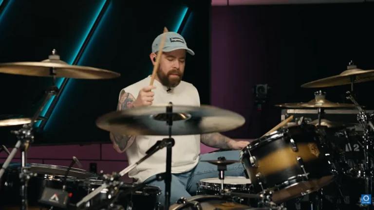 Baterista do A Day To Remember revela bastidores de “The Downfall of Us All” em vídeo para o Drumeo