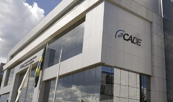 Cade investiga Google por uso de conteúdo jornalístico em ferramentas de IA