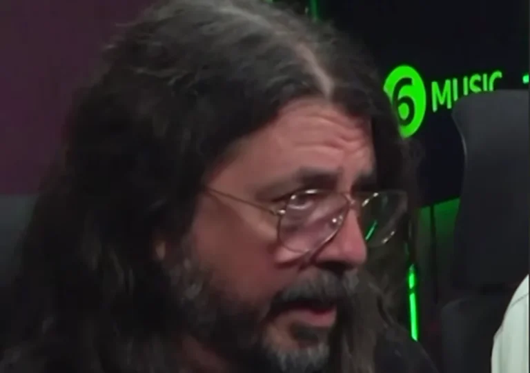 Dave Grohl diz que novo álbum do Foo Fighters resgata energia dos primeiros anos da banda