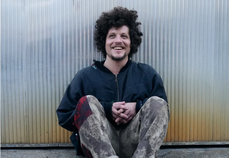 Chico Chico confirma show no Festival Coolritiba em 23 de maio, em Curitiba