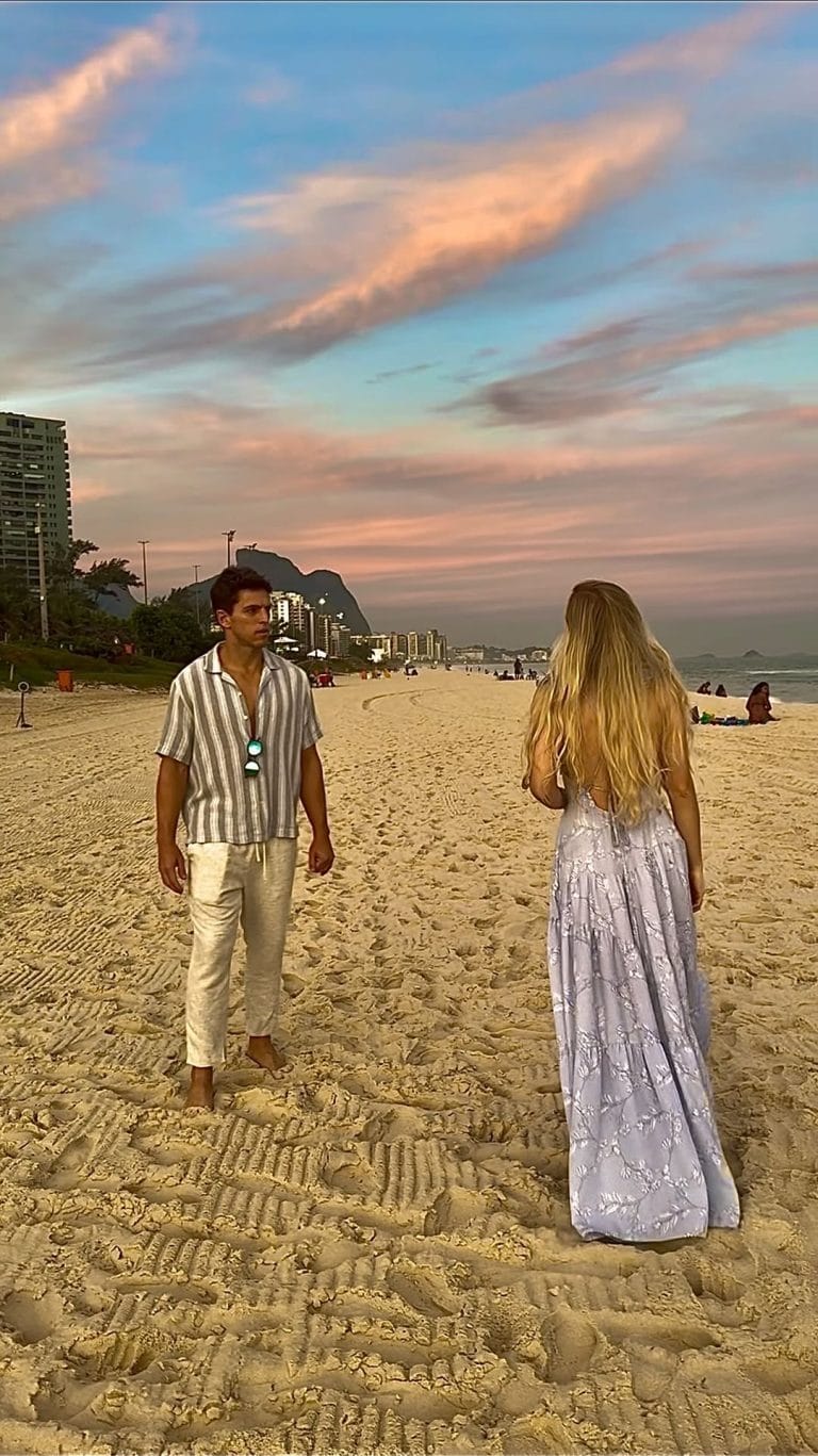 Ex-jogador Amaury Nunes oficializa namoro com a advogada Gabriela Buraick