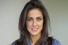 Carol Barcellos é contratada pelo SBT para comandar programa diário durante a Copa do Mundo