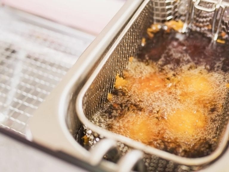 Truques simples para eliminar rapidamente o cheiro de fritura da cozinha