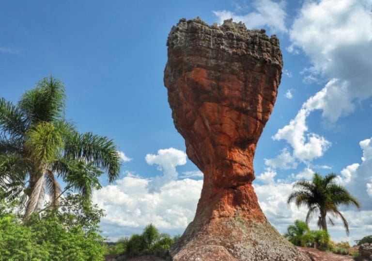 Parque Estadual de Vila Velha exibe “cidade de pedra” e se firma como destino turístico no Paraná