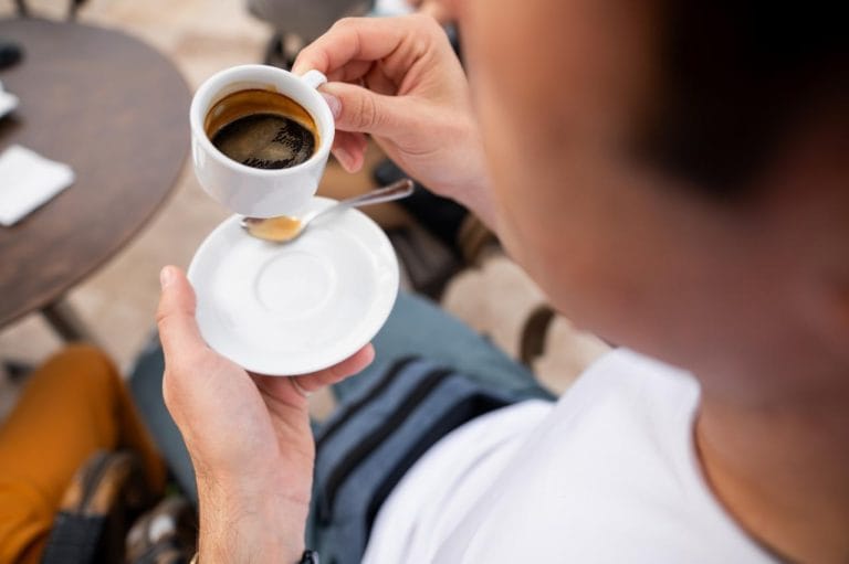 Truques simples potencializam sabor do café consumido diariamente no Brasil