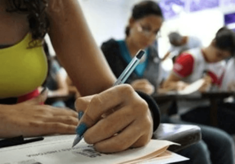 Concursos públicos abrem mais de 2 mil vagas em todo o país, com salários de até R$ 21 mil