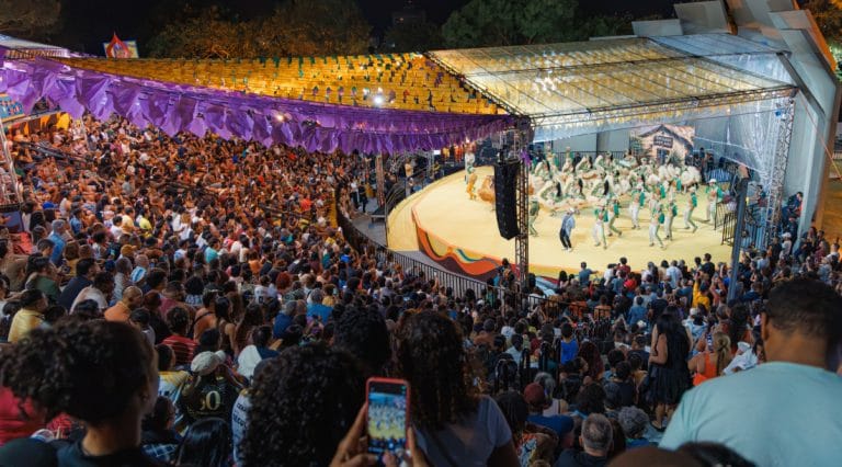 Arranca Unha abre competição de quadrilhas com arquibancadas lotadas