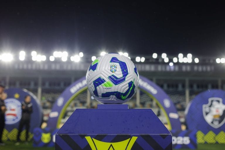 Assistir ao jogo do Brasil pode gerar demissão por justa causa? Entenda a CLT