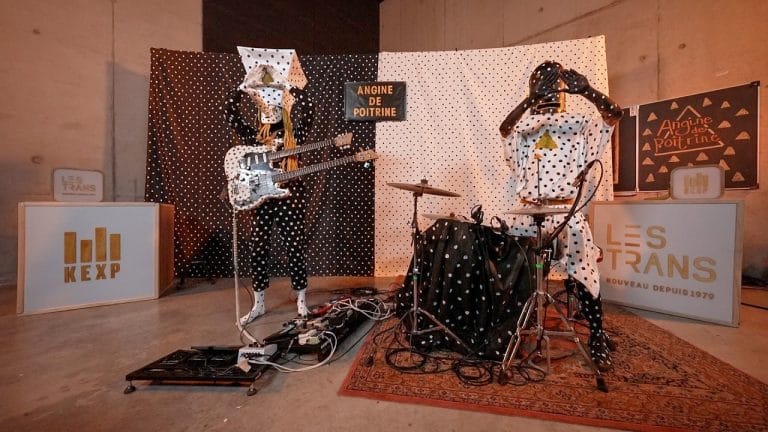Banda falsa imita duo canadense Angine de Poitrine em shows na Rússia