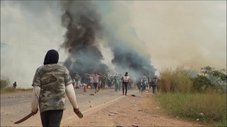 Bolívia decreta emergência após 50 dias de bloqueios que travam economia
