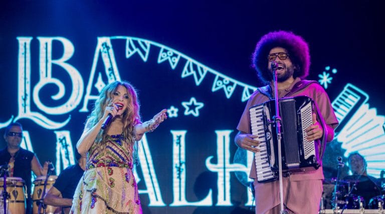 Elba Ramalho e Flávio José encerram o Arraiá do Povo neste domingo