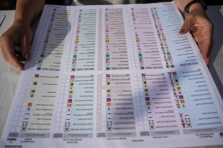 Esquerda peruana tenta anular votos do exterior para reverter derrota