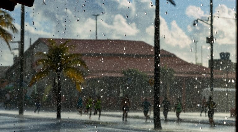 Fim de semana tem chuvas moderadas e ventos fortes previstos em Sergipe