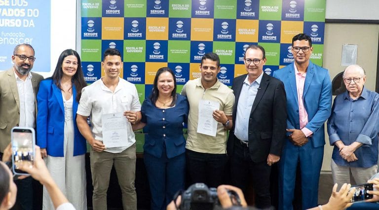 Fundação Renascer empossa 27 novos servidores em Sergipe