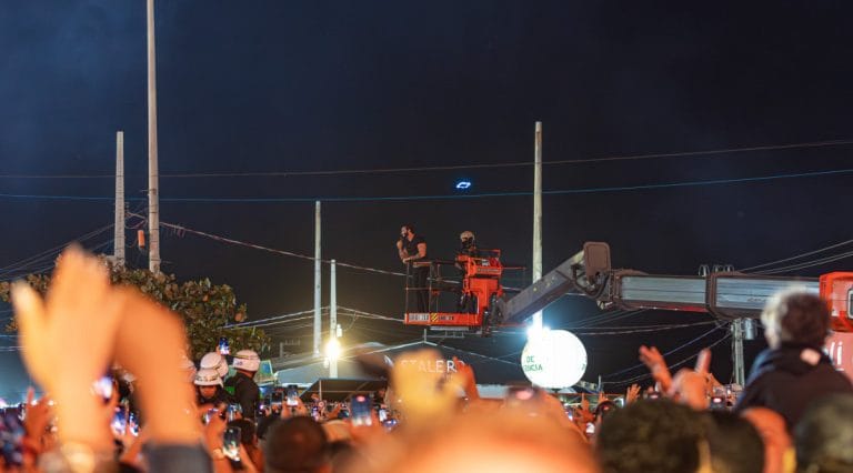 Gusttavo Lima ‘voa’ sobre plateia no Arraiá do Povo em estreia memorável