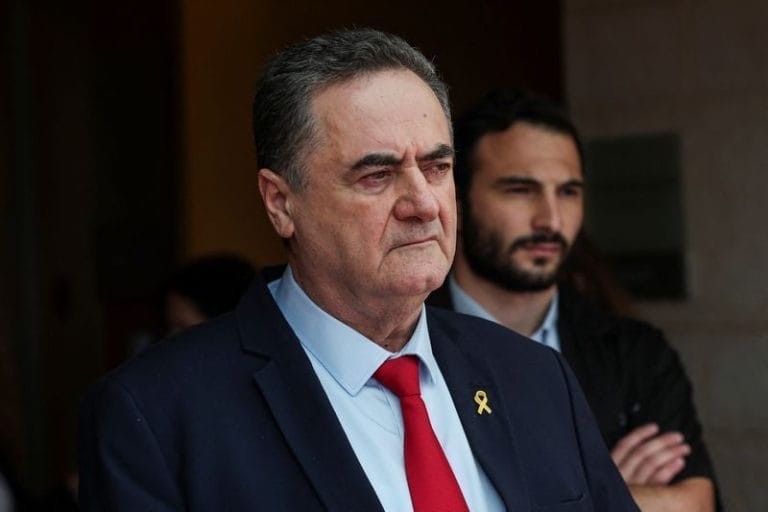 Israel mata criança e idosos em ataques no Líbano neste domingo