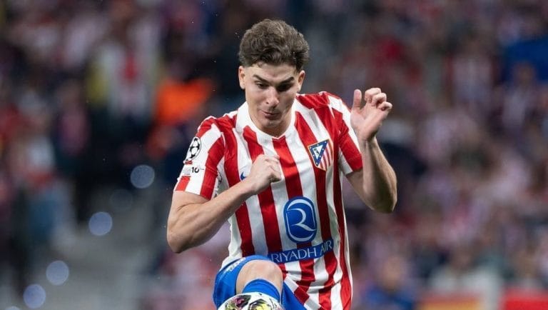 Julián Alvarez pede saída do Atlético de Madrid após jogo pela Argentina