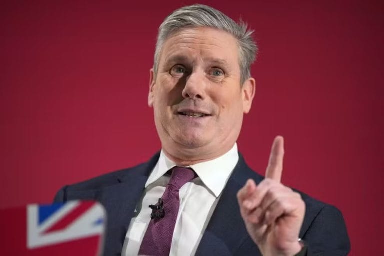 Keir Starmer renuncia ao cargo de primeiro-ministro do Reino Unido