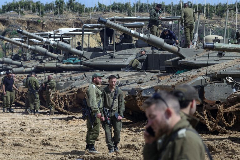 Líbano negocia com Israel em Washington e ignora pressão do Irã