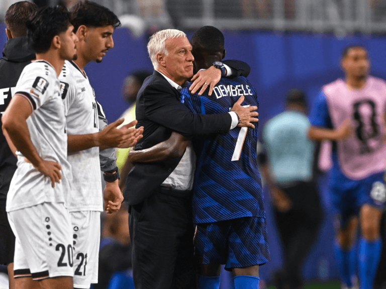 Mãe de Didier Deschamps falece e técnico não estará na partida contra a Noruega