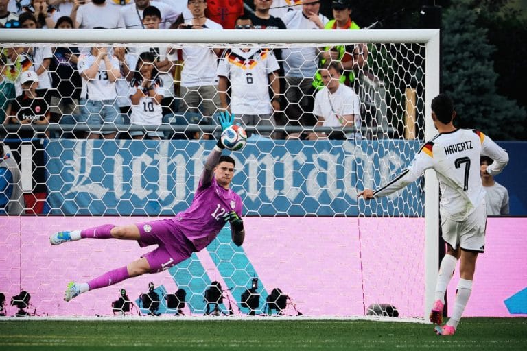 Marrocos vence Holanda nos pênaltis e avança na Copa do Mundo