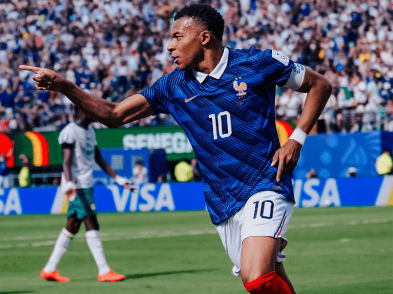 Mbappé chega a 15 gols e iguala Ronaldo Fenômeno na história das Copas
