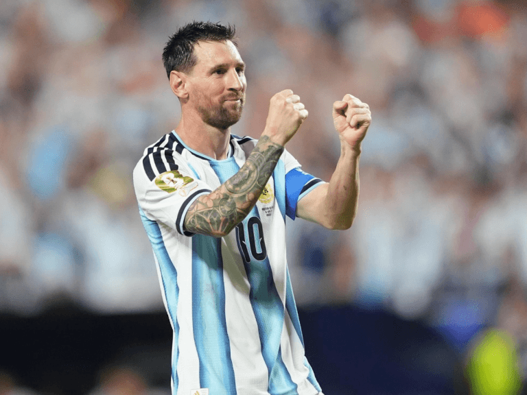 Mbappé se rende a Messi: ‘Ele tem o dom, é o melhor do mundo’