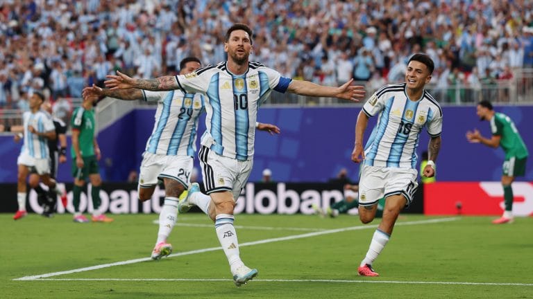 Messi iguala Klose e divide recorde de gols em Copas do Mundo
