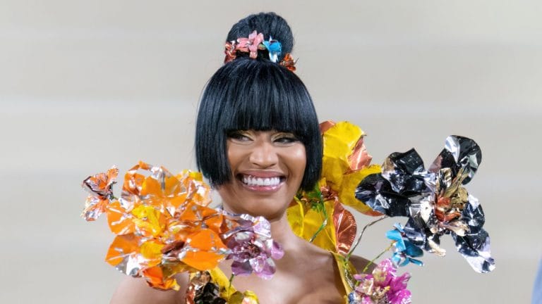 Nicki Minaj revela perseguição na música e cita grupo misterioso