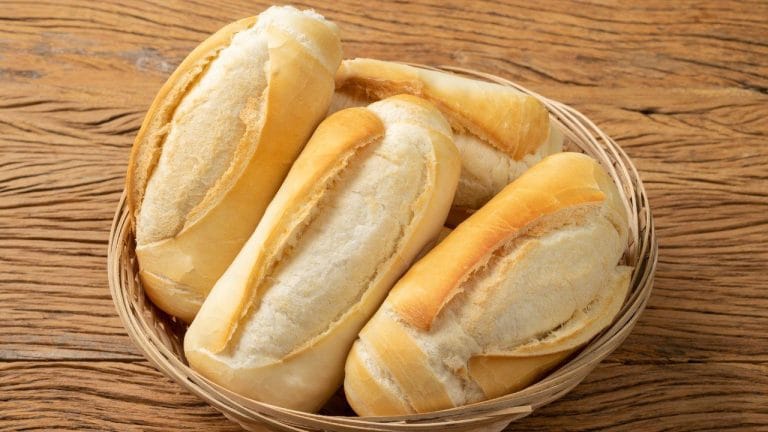 Pão amanhecido? Aproveite e economize com 5 receitas simples