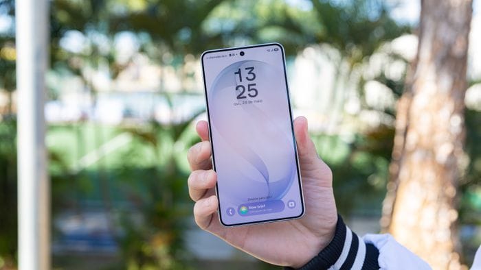 Samsung pode repetir tela do S26 no Galaxy S27, apontam rumores