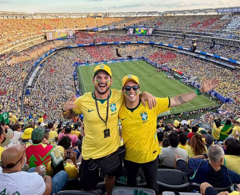 Sergipanos vivem emoção da estreia do Brasil na Copa no estádio